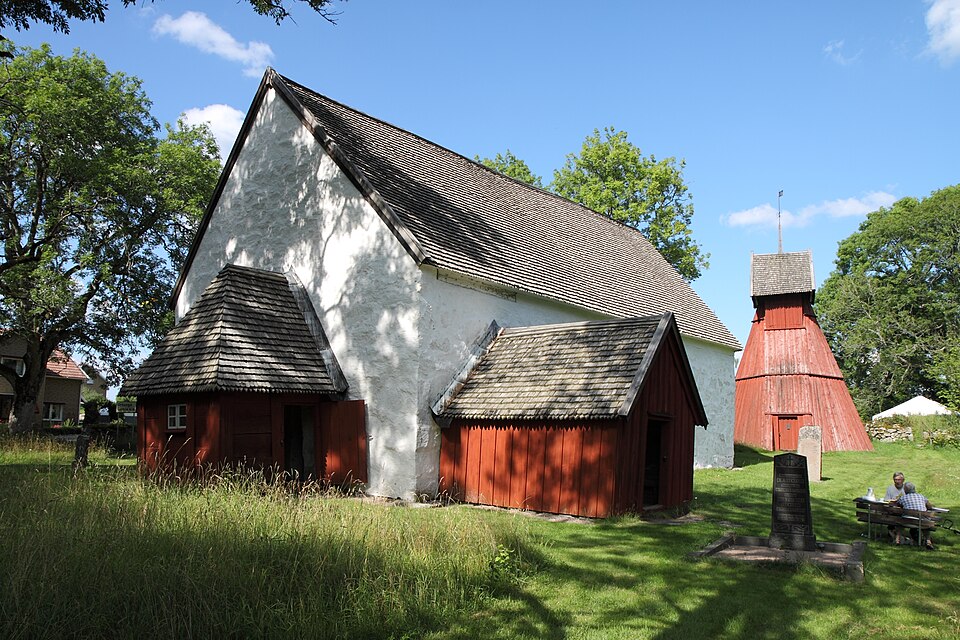 Ornunga gamla kyrka.