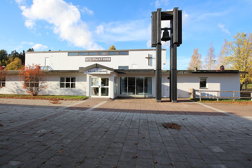 Bäckbykyrkan i Bäckby, ett bostadsområde och en stadsdel i Västerås kommun.