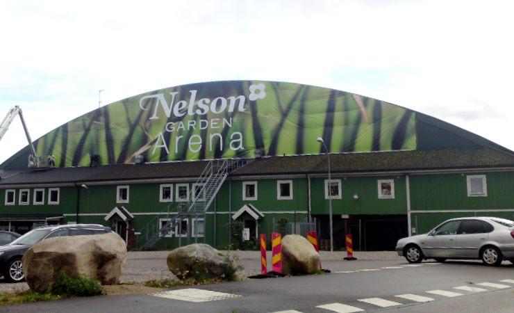 Bild utanför Nelson Garden Arena