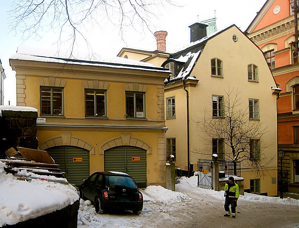 Fastigheten Gråmunkeholmen 4. På bilden den äldsta delen, med det bostadshus som uppfördes av Adolf Ludvig Levin.