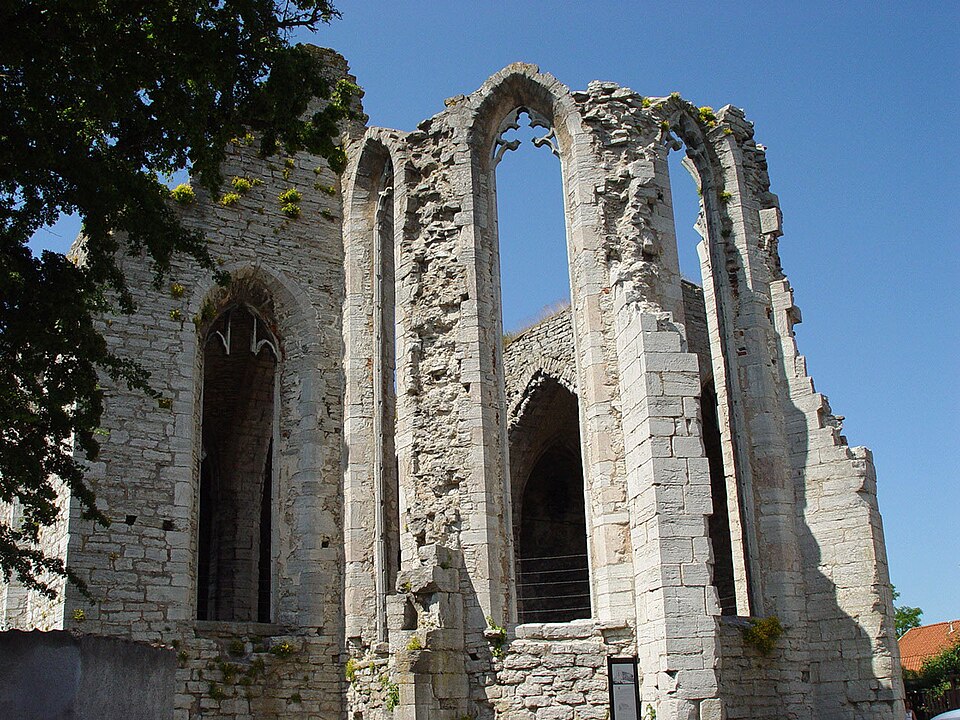 Kirchenruine St.Nicolai (St.Nicolaus) in Visby (Gotland). Erbaut 1230, zerstört 1525. (Sicht von Süd-Osten)