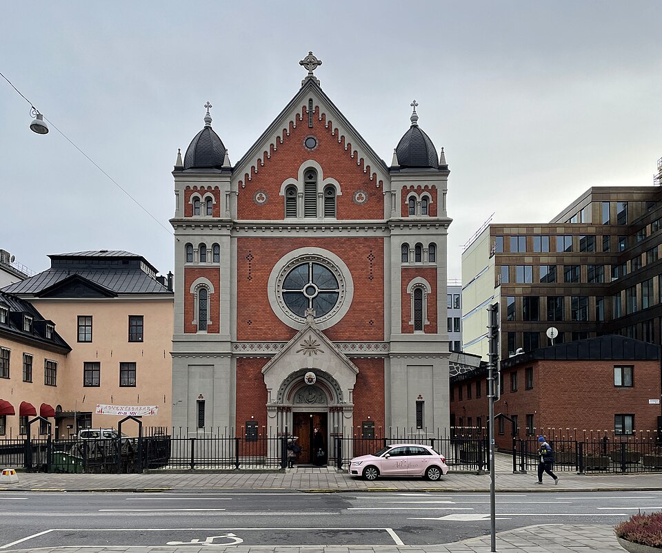 Stockholms katolska domkyrka, Folkungagatan 46D, Byggnadsår 1890 - 1892 A. Bitter (Byggherre) A. Gillberg (Arkitekt) Apostoliska församlingen (Byggherre) Rudolf Voss (Byggmästare) This is a photo of a
