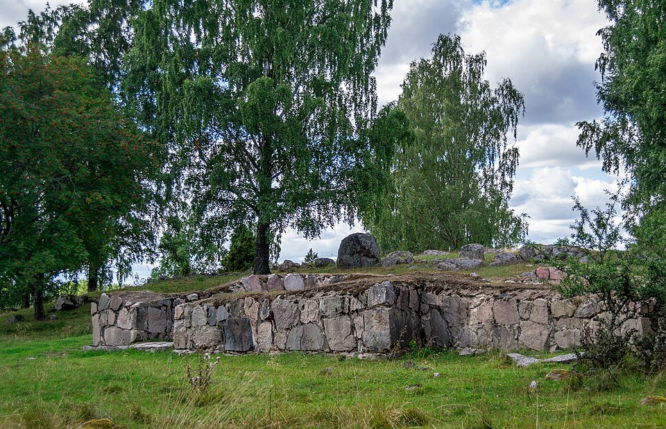 This is a picture of an archaeological site or a monument in Sweden, number 018961c1-1385-4211-a763-32dfb14c0dc7 in the RAÄ Fornsök database.