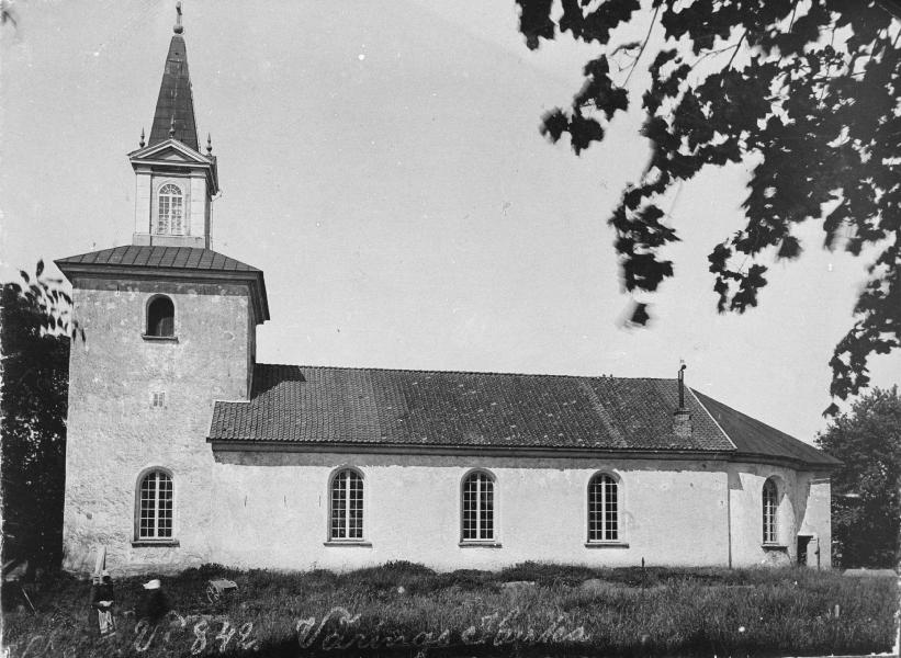 Notera Av dokumentationsskäl har originalbeskrivningen från Riksantikvarieämbetet behållits. Tillrättalägganden och alternativa beskrivningar bör införas separat från nedanstående information.Felaktig