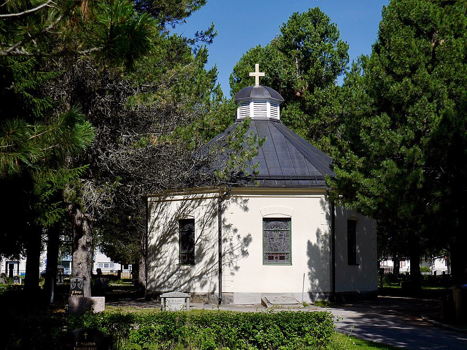 Lundagårds kapell är en kyrkobyggnad uppförd år 1913, som tillhör Överluleå församling i Luleå stift. Bild tagen sommaren 2016.