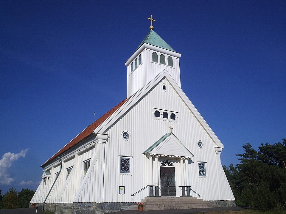 Stenungsund, Sweden This is a photo of a protected building in Sweden, number 21300000010555 in the RAÄ buildings database.