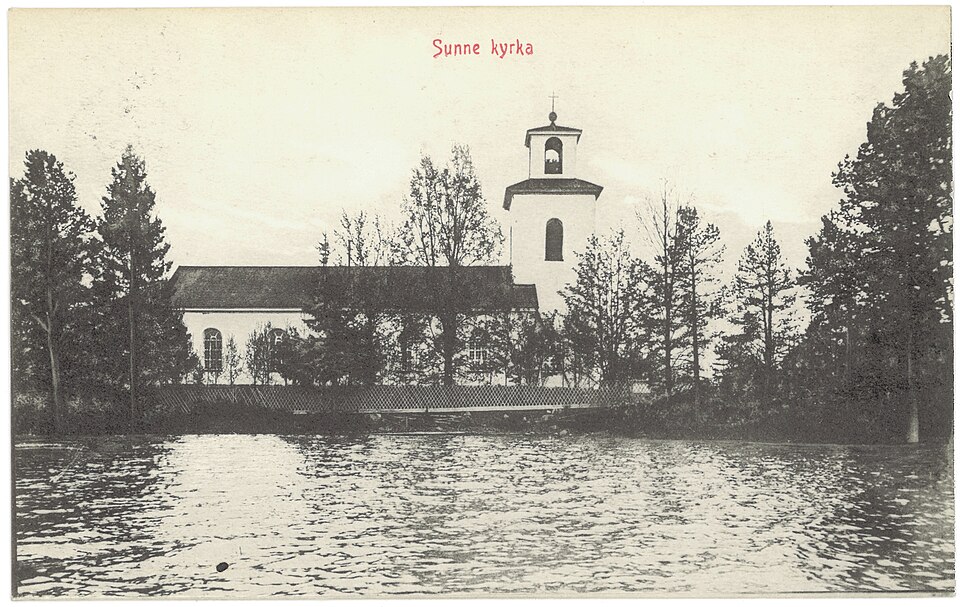 Vykort av Sunne kyrka i Jämtland, poststämplat i Östersund 23 december 1914. Utgivet av Missionsbokhandeln, Östersund.