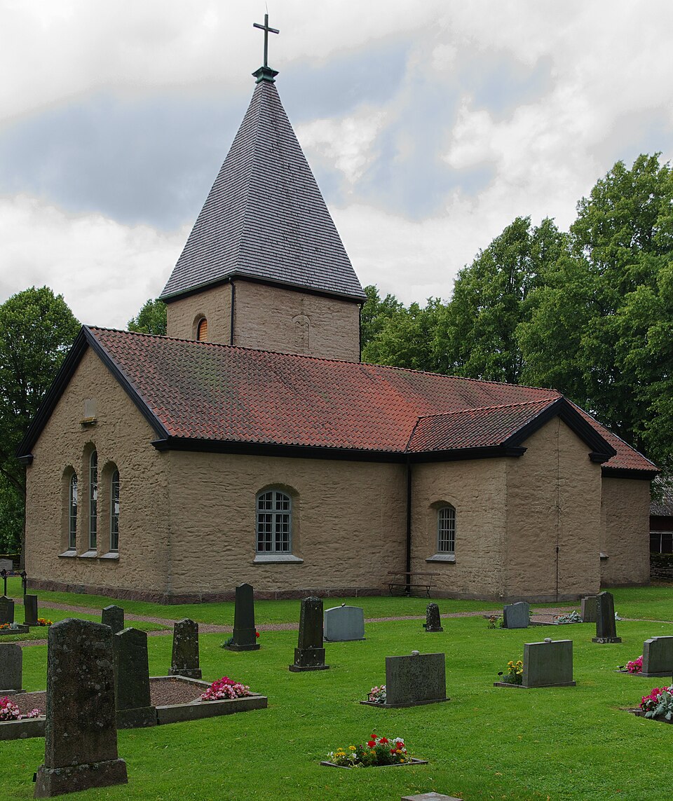 Öglunda kyrka (swedish:Öglunda church) in Valle hundred in Västergötland and Skara municipality in Västragötaland county, Sweden.