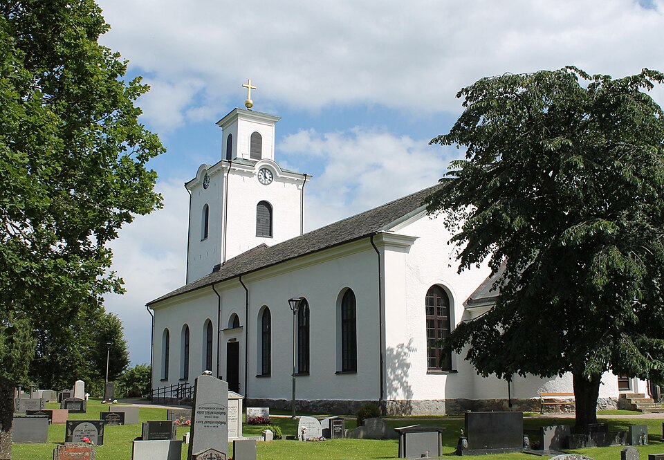 Öja Church.Exterior.The church was built in 1852-54 in neoclassical style, designed by Johan Carlberg at Överindentensämbetert. The inauguration took place in 1855 and förättades by Bishop Christopher
