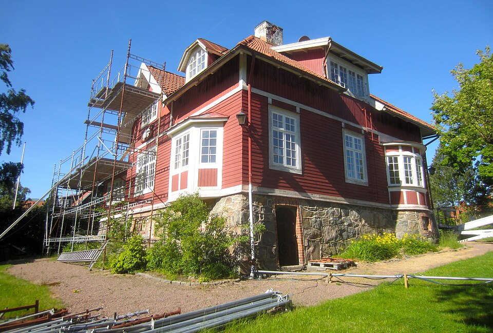 Villa Soltorpet från sydväst, juni 2015.