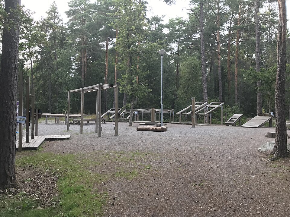 Vibyspårets utegym i Sollentuna kommun i juli 2021.