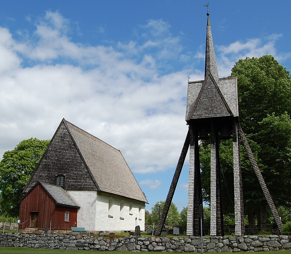 Sjösås old church.The Church is a late Gothic building erected during the latter part of the 15th century; at the extensive renovation works in 1773-1775 the Church got its present appearance.