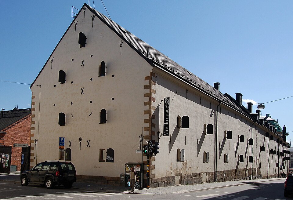 Kronobageriet in Stockholm, view from the intersection of Sibyllegatan/Riddargatan. The oldest part dates from the 17th century; addition in 1720. Rebuilt into a museum in 1978; architect Kjell Abrams