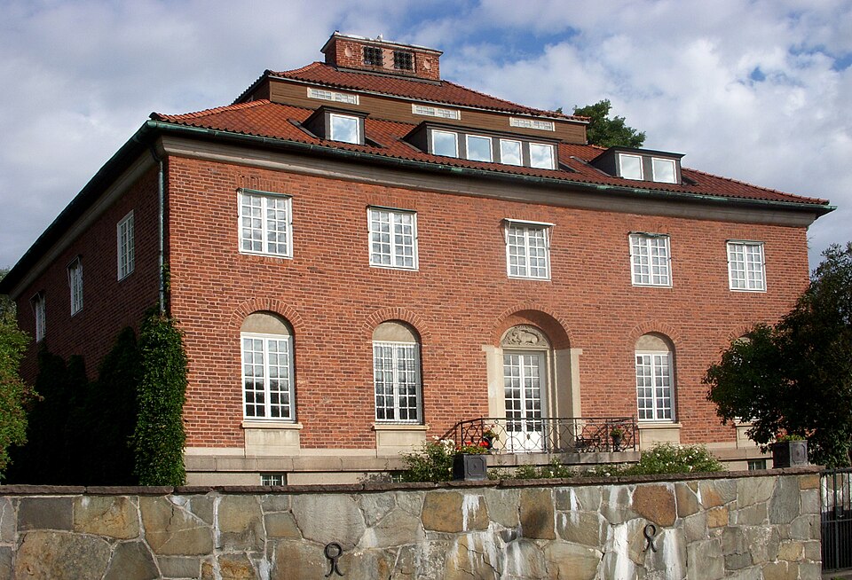 Diplomatstaden i Stockholm, Kv. Ambassadören nr. 5