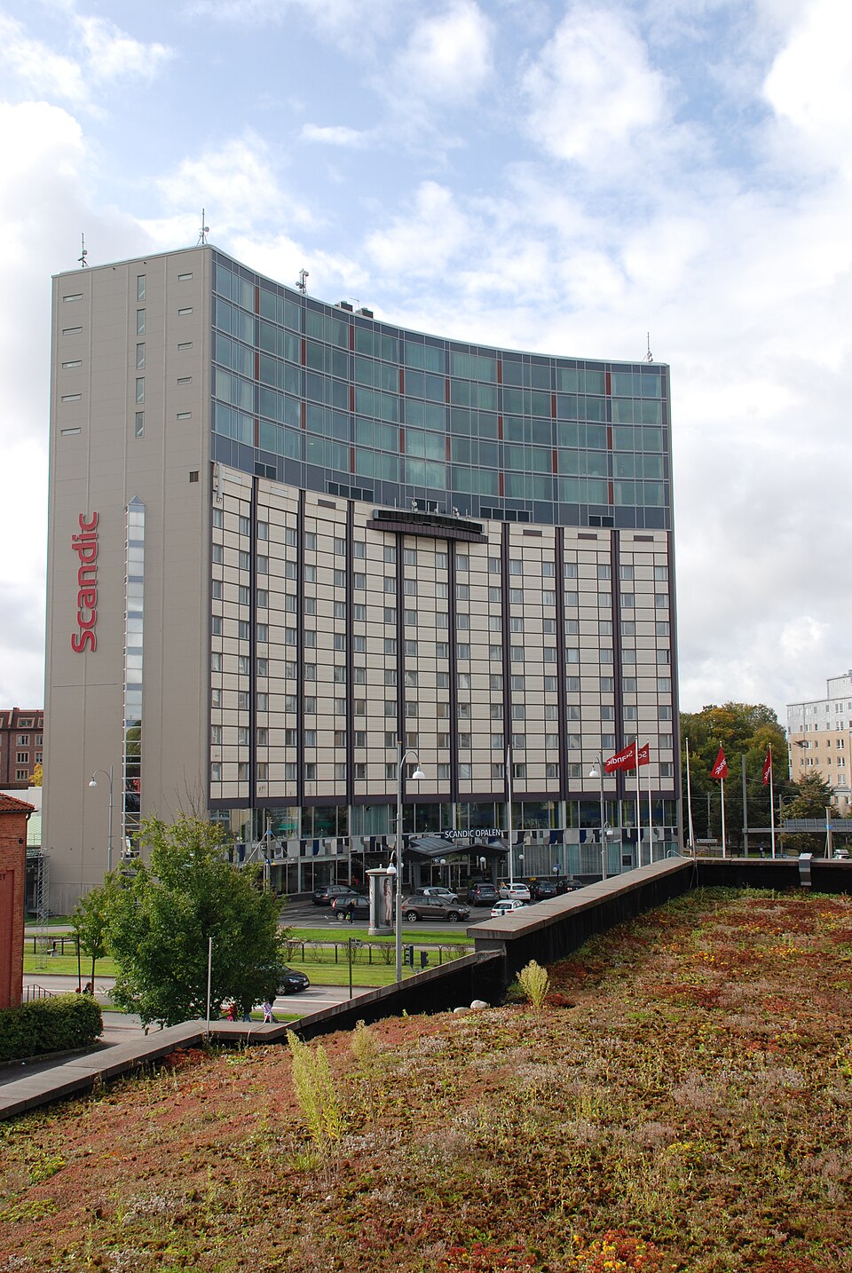 Hotel Opalen in Göteborg seen from the roof of the cinema Bergakungen at Skånegatan.