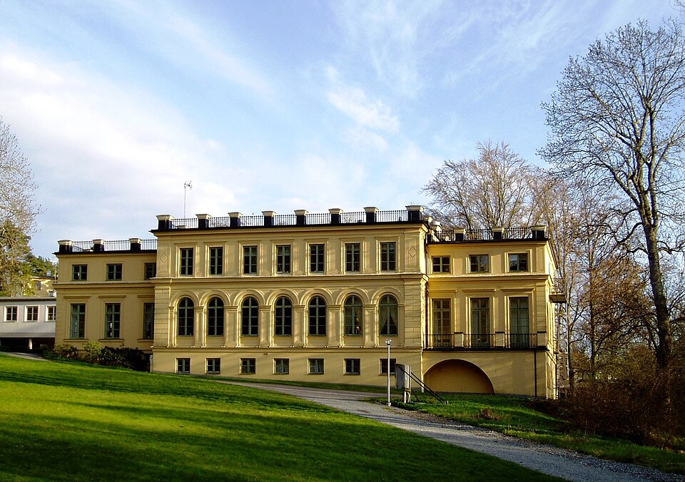 Lillsved, former mansion, now folk high school