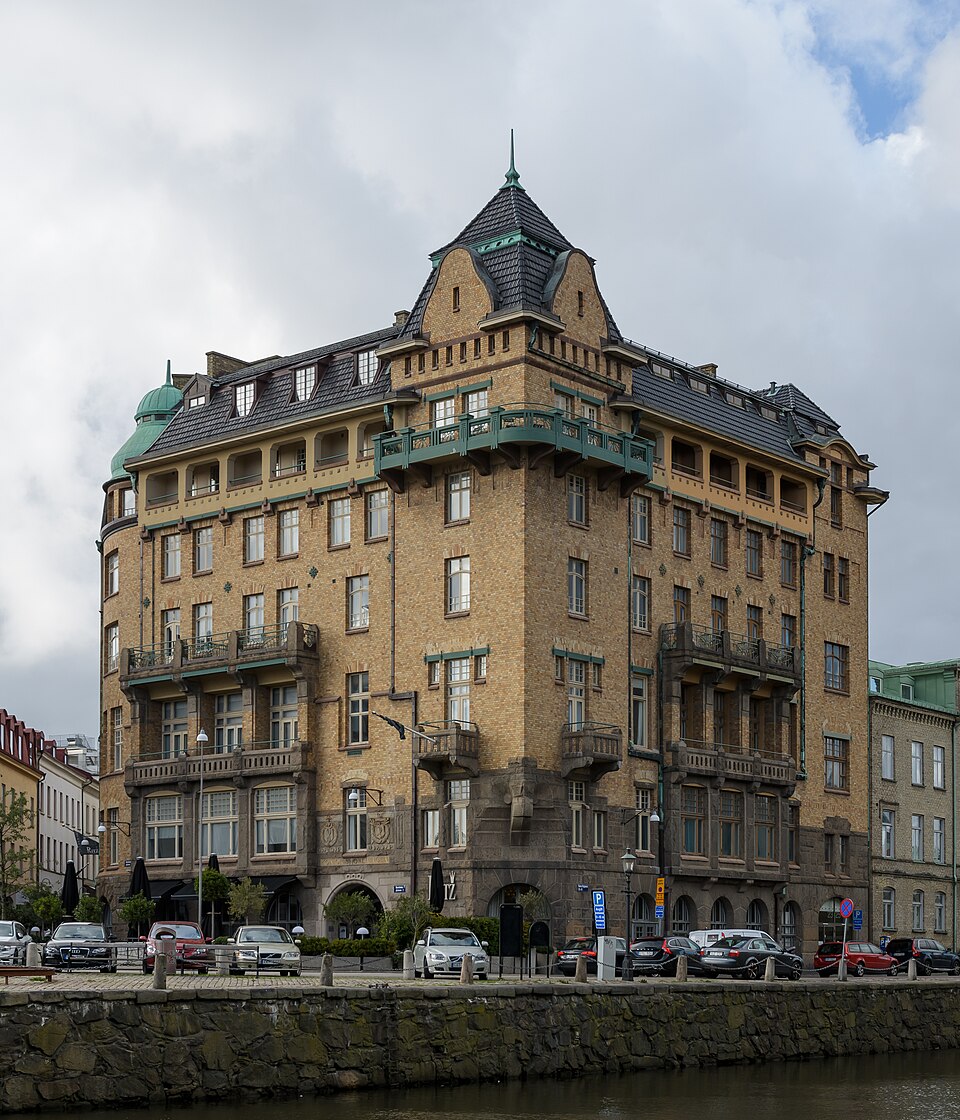 Kontoristföreningens hus, Gothenburg. An “office palace” built for the Liveral Union of Clerks (Kontoristföreningen). Built 1905-08. Architect Hans Hedlund.