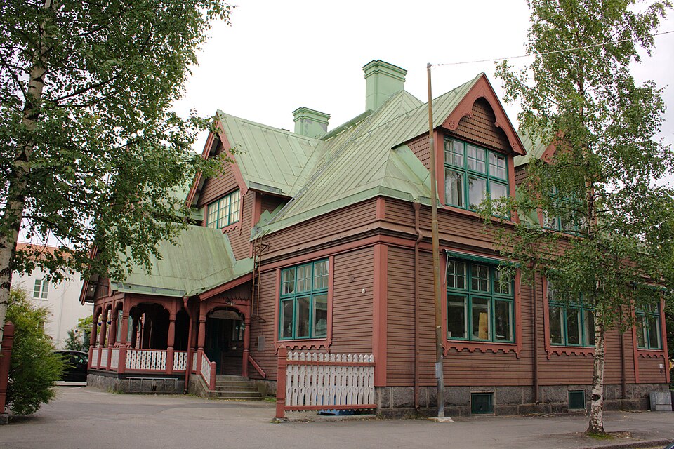 Ringstrandska villa photographed from Döbelnsgatan in Umeå